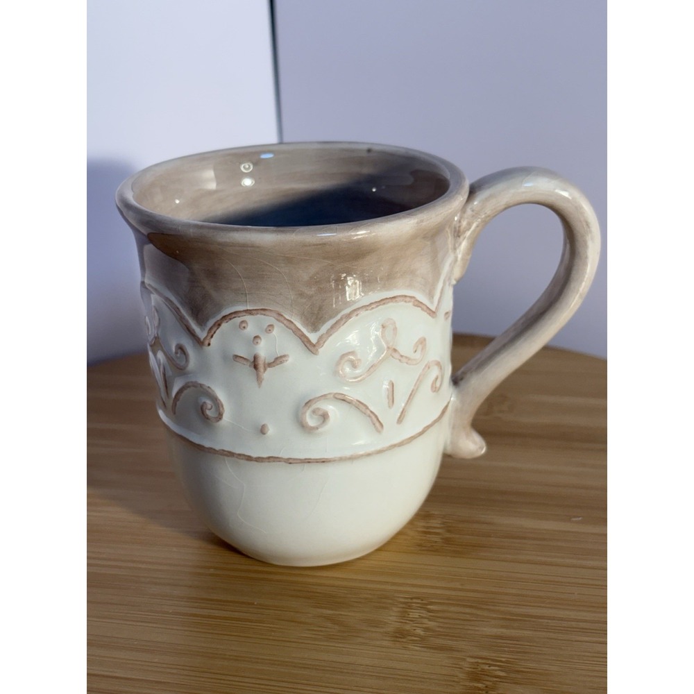 Nina Campbell Mug Provence Ivory Fleur De Lys Lis Scallop Pattern